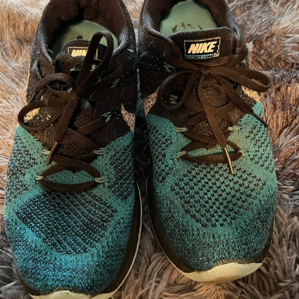 Nike lunarlon size 8.5 running kicks 8.5
